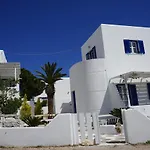 Nicos & Logaras