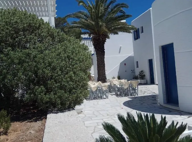 Nicos & Lägenhet Logaras